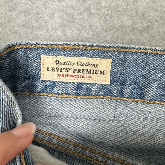 Levi's Light Blue Distressed Women's Jeans - Picture 9 of 14